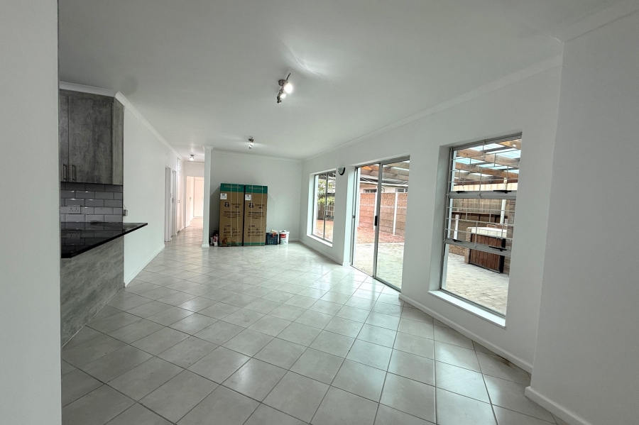 3 Bedroom Property for Sale in Tijgerhof Western Cape